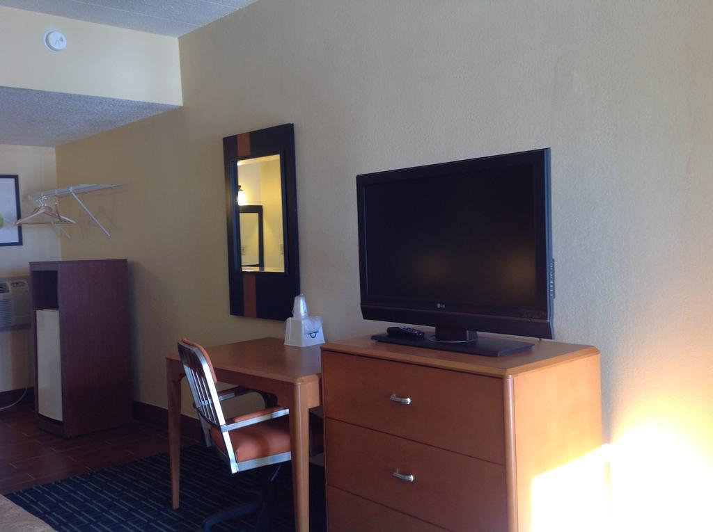 Diamond Inn & Suites ริชมอนด์ ภายนอก รูปภาพ