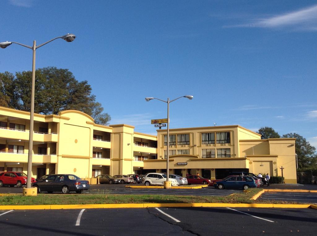 Diamond Inn & Suites ริชมอนด์ ภายนอก รูปภาพ