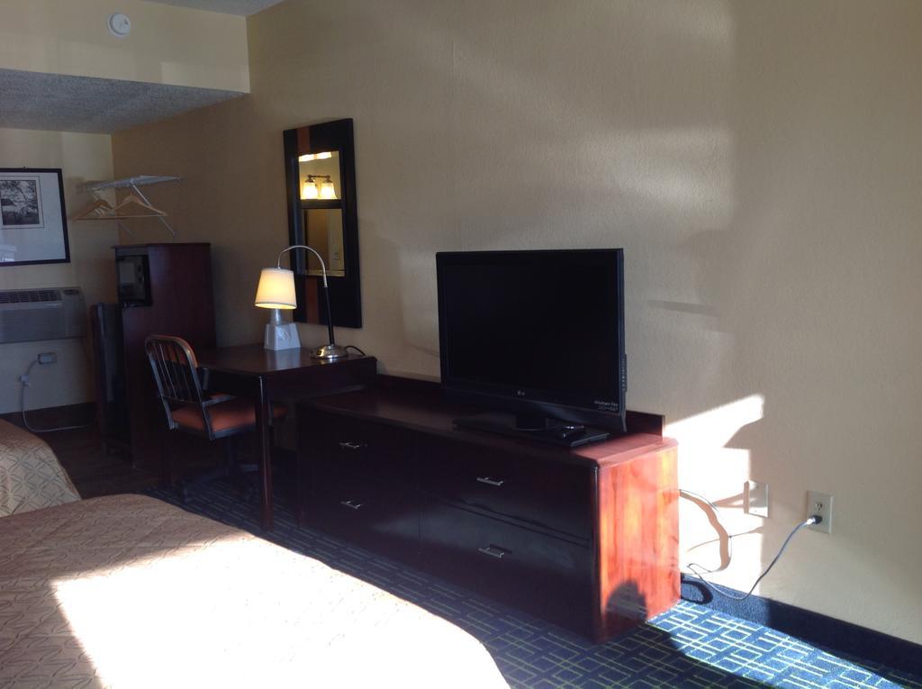 Diamond Inn & Suites ริชมอนด์ ภายนอก รูปภาพ