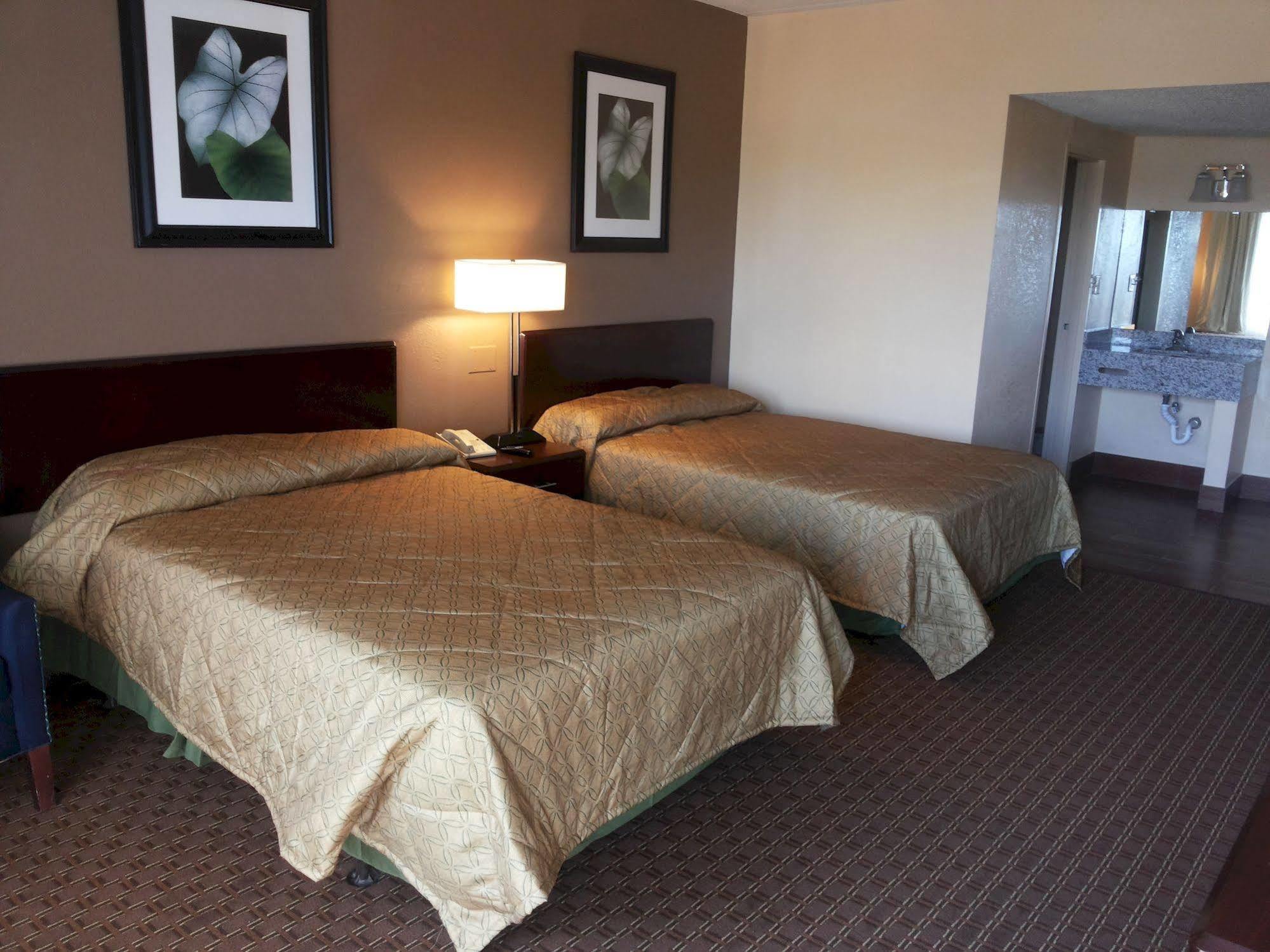 Diamond Inn & Suites ริชมอนด์ ภายนอก รูปภาพ